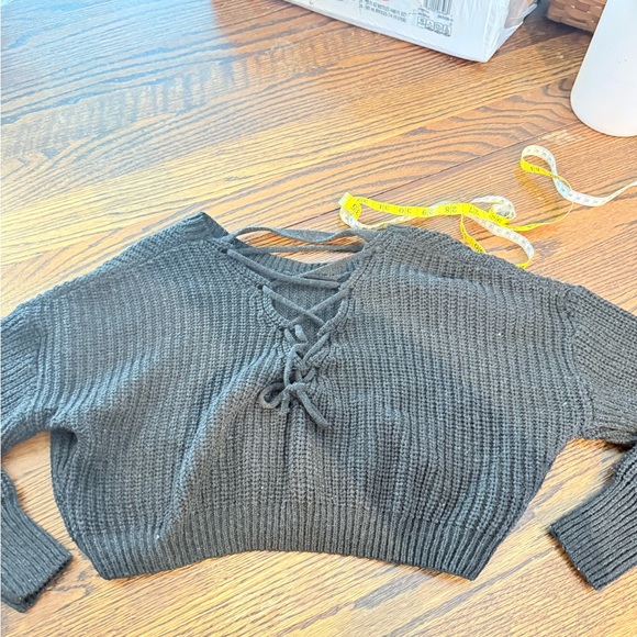 Shein Crop Sweater w Lace up Back - Picture 5 of 5